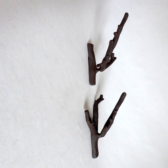 NEW 7” ANTHROPOLOGIE CAST IRON RUSTIC BROWN TREE BRANCH WALL COAT TOWEL HOOK SET - Picture 5 of 9